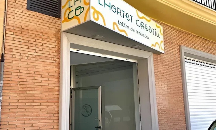 Image 10: Clases y talleres de cerámica con bebida, picoteo, barra libre y torno