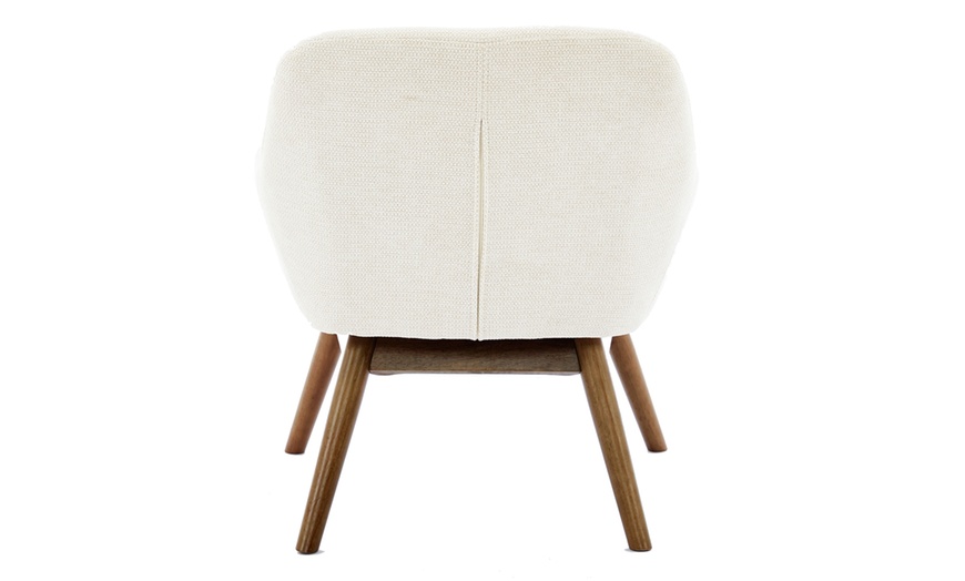 Image 26: Poltrona scandinava con gambe in legno massello Doosense