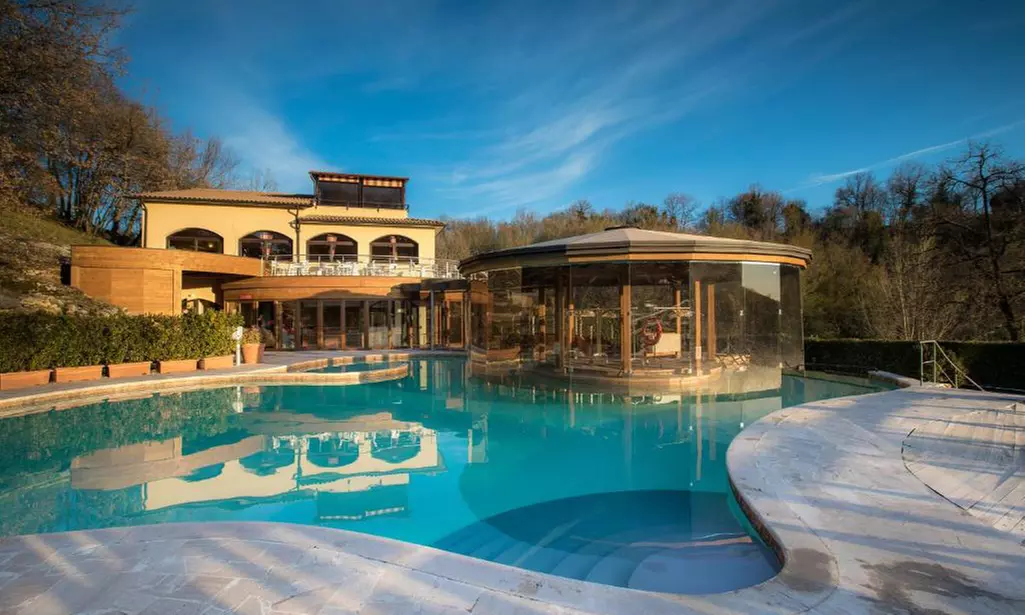 Maremma 4*: 1 o 2 notti in monolocale con mezza pensione e Spa