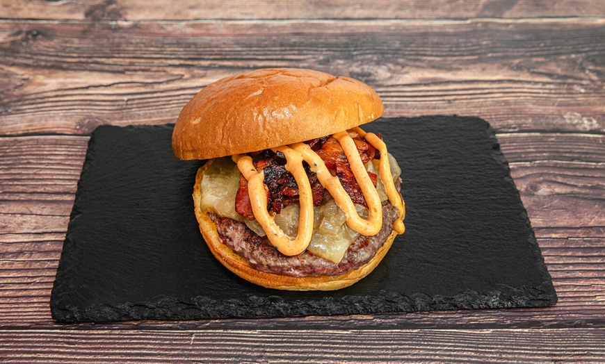 Image 14: Menú de hamburguesa con entrante, postre y bebida para 2 o 4 personas