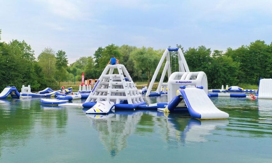 Image 1: Entrée Aquapark au choix à Aqua Bubble Boom Brognard