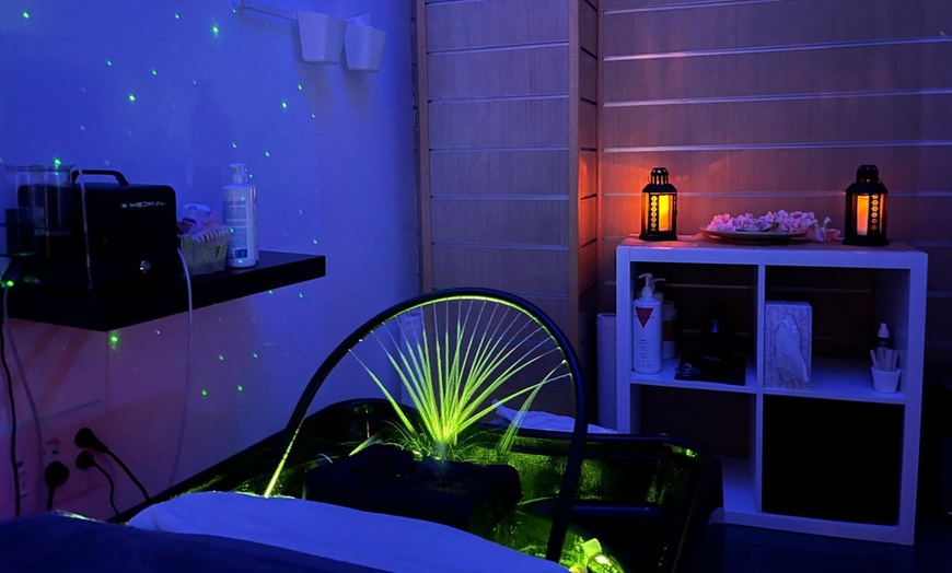 Image 5: 60 o 90 minutos de tratamiento head spa