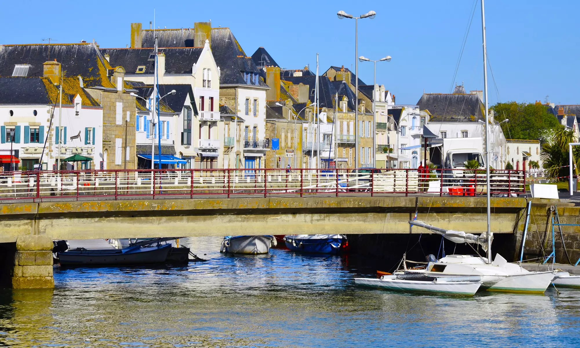 Saint-Nazaire : séjour en chambre double confort