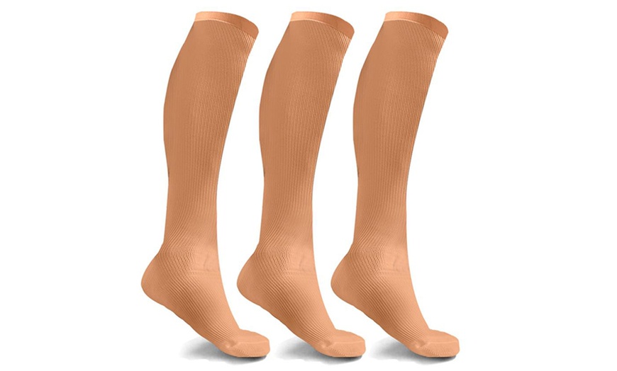 Image 10: 3-6 Pairs Knee-High Solid Compression Socks for Men & Women Graduated 15-20 mmHg
