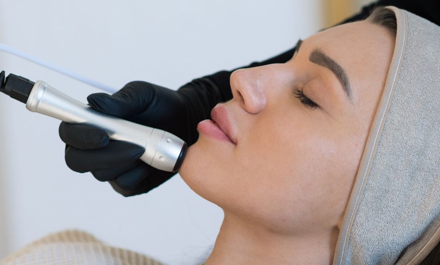 Image 10: One or Two Sessions of Facial Sculpting & Lymphatic Drainage