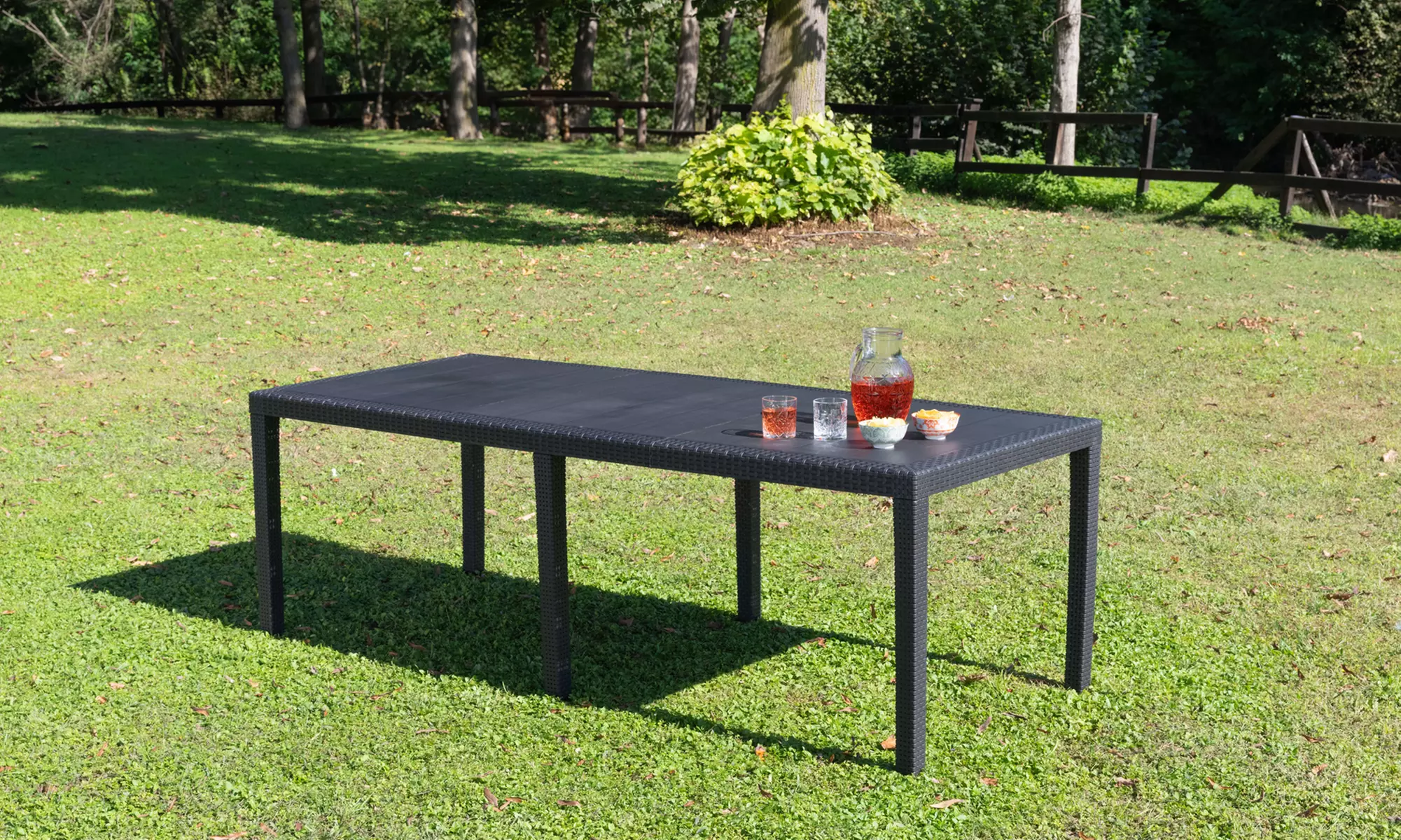 Tavolo effetto rattan in polipropilene