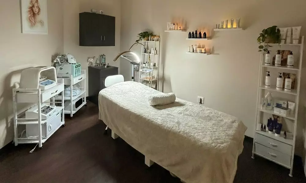 Microdermabrasion Facial with Buccal Massage Sculpting Glow