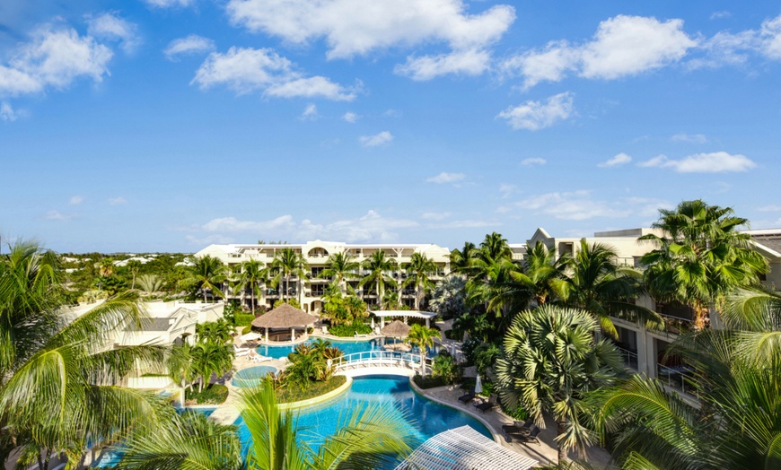 Image 15: ✈ 4-Day Stay at Atrium Resort with Air from Great Value Vacations