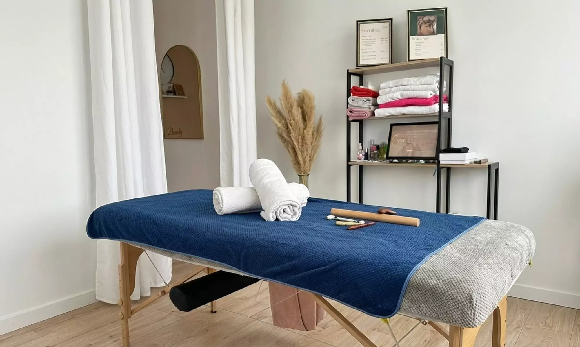 Massage relaxant du corps et du visage chez Luxury Lashes