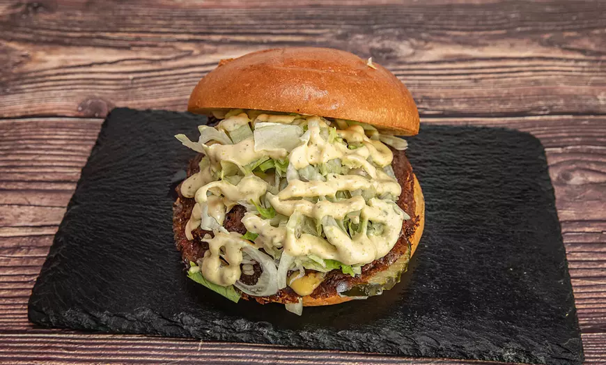Image 16: Menú de hamburguesa con entrante, postre y bebida para 2 o 4 personas