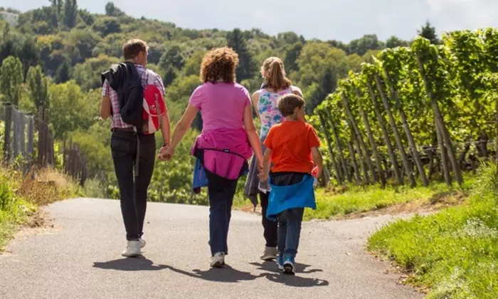 4 Std. Natur-Erlebnistag mit Kanu- & Scooter-Tour für 1-2 Personen