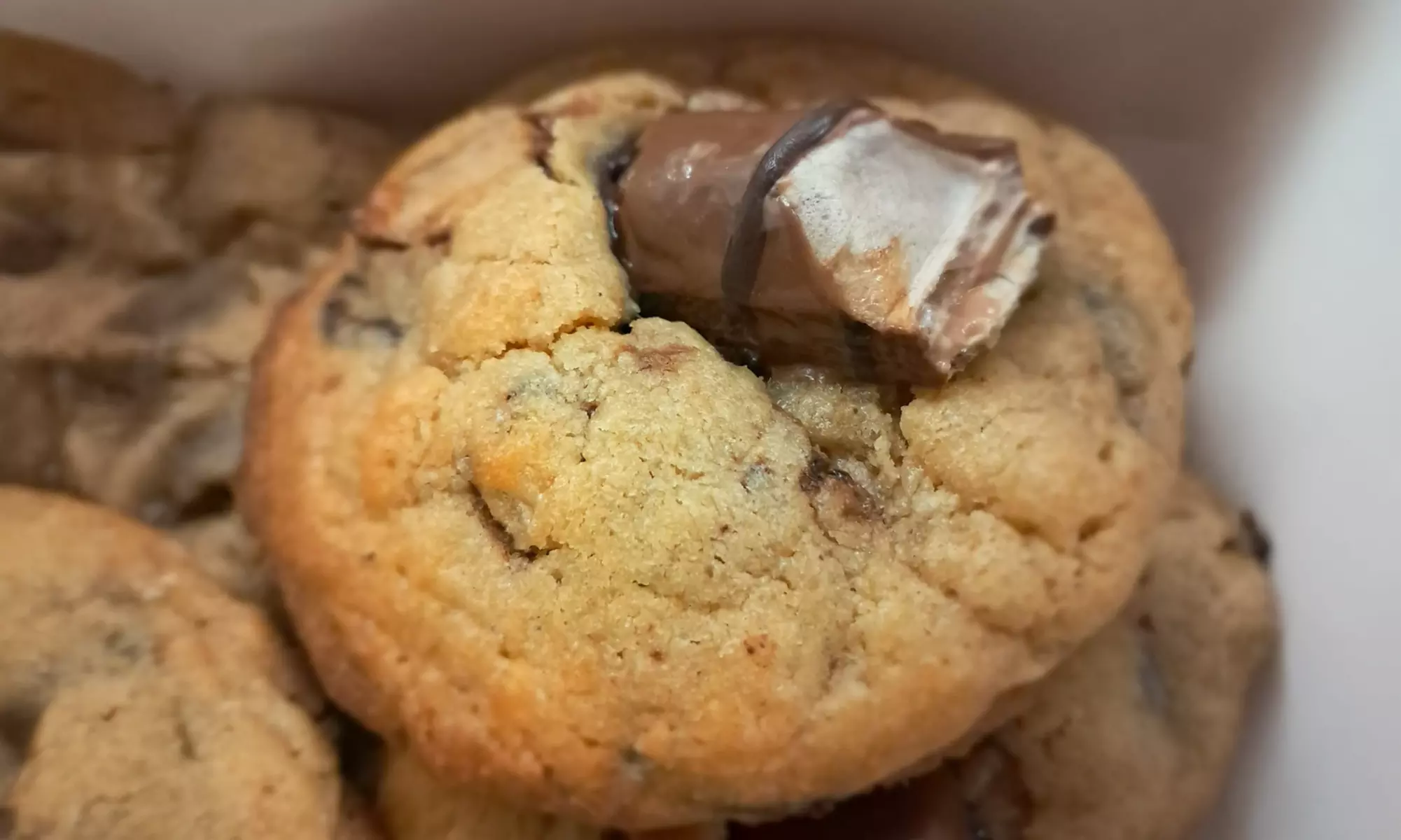 Cookies grandes artesanales con café y packs variados para llevar