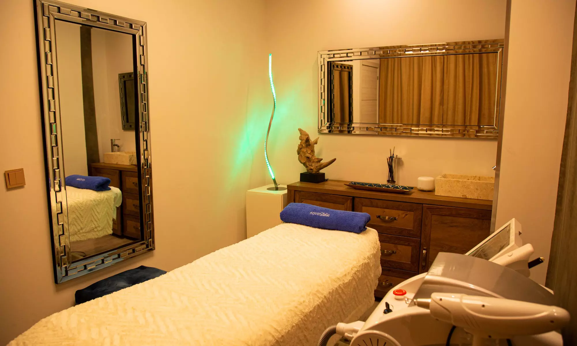 Tratamiento Hydro facial en Centro Novastetic