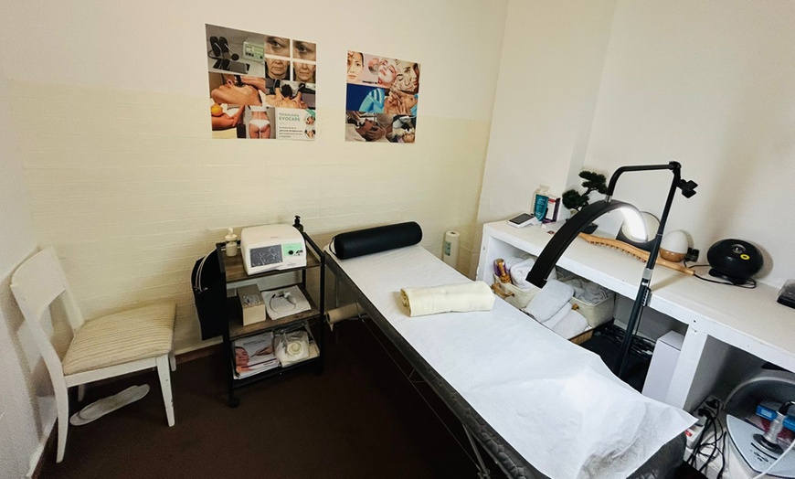 Image 2: Limpieza facial con microdermoabrasión y opción a tratamientos extra