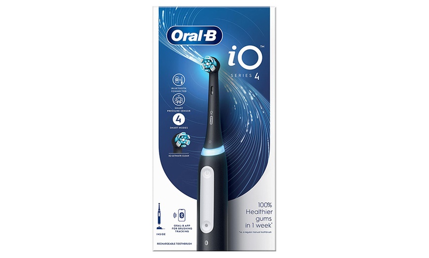 Image 18: Oral-B Electric Rechargeable Toothbrush Range 