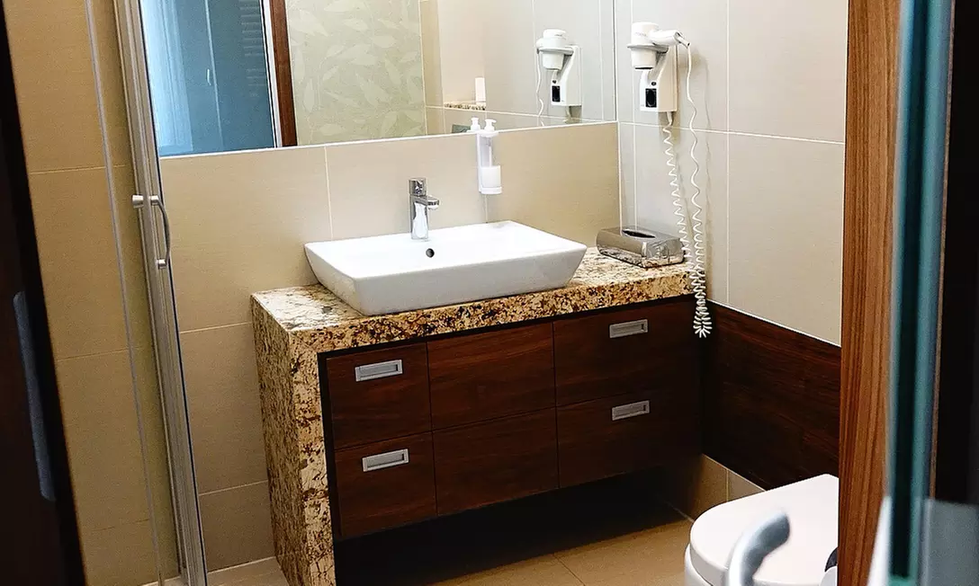 Mazury, Ostróda: pokój dla 2 osób z wyżywieniem, basenem i masażem