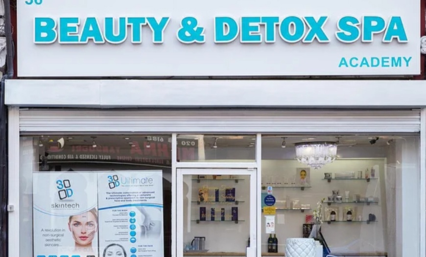 Image 5: Revitalize Your Skin with One or Three Glow Facials