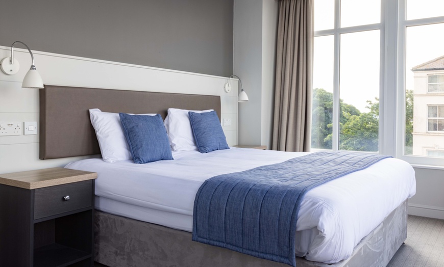 Image 5: Scarborough: Seaview Double Room w/ Optional Breakfast, Dinner & More