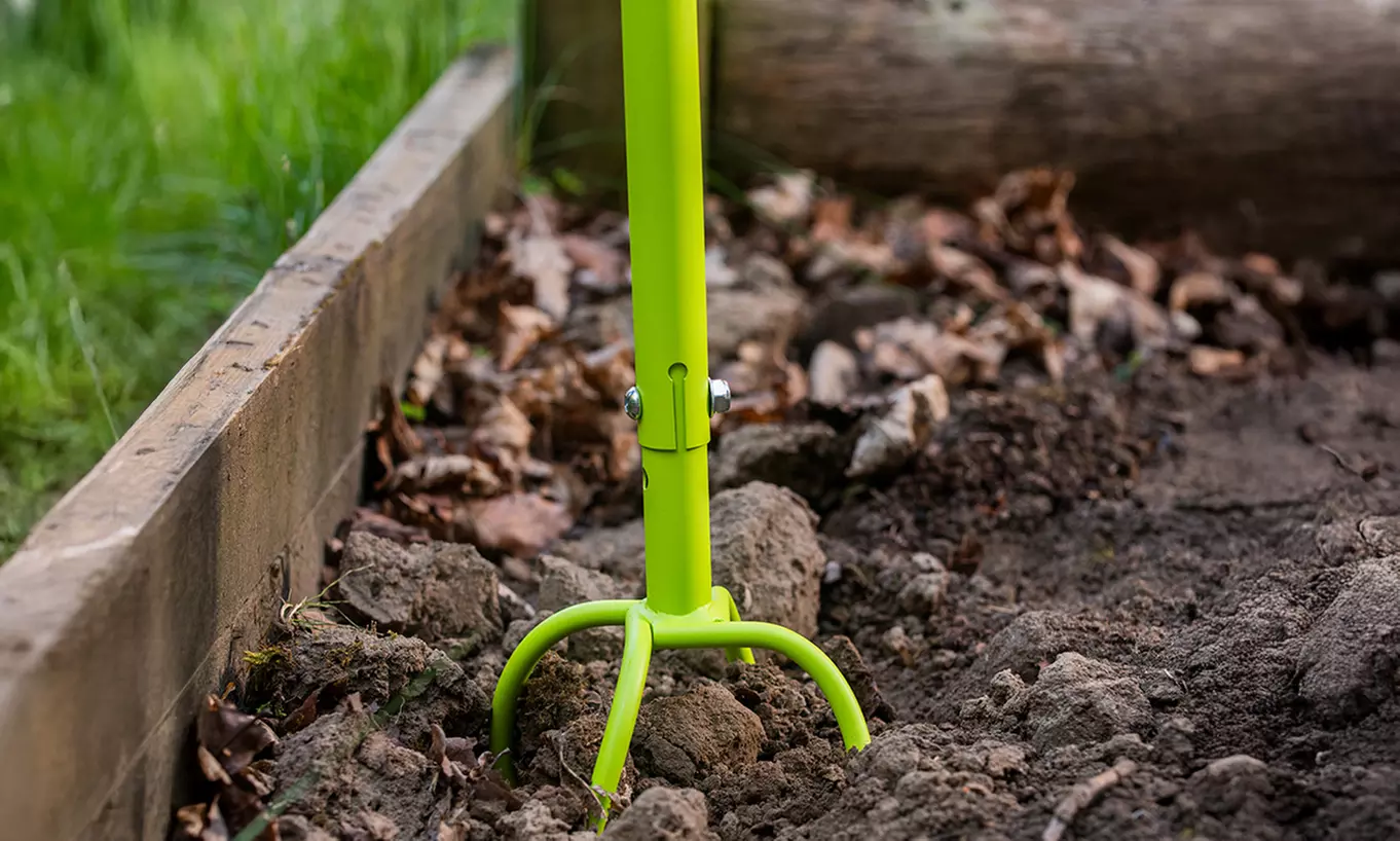 Garden Gear Manual Twist Cultivator and Tiller