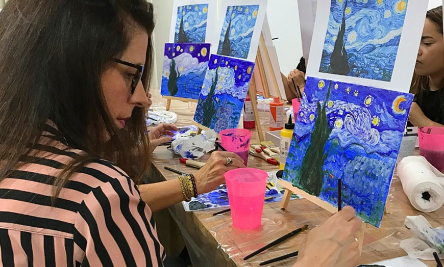 Image 6: Taller de pintura con vino y chuches ilimitadas para 1 o 2 personas
