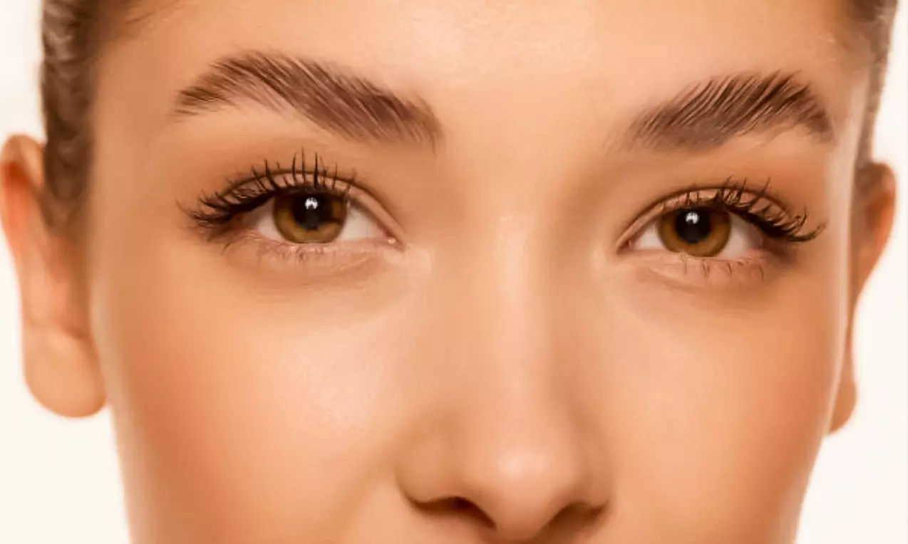 Pestañas y cejas definidas con lifting, tinte o laminado