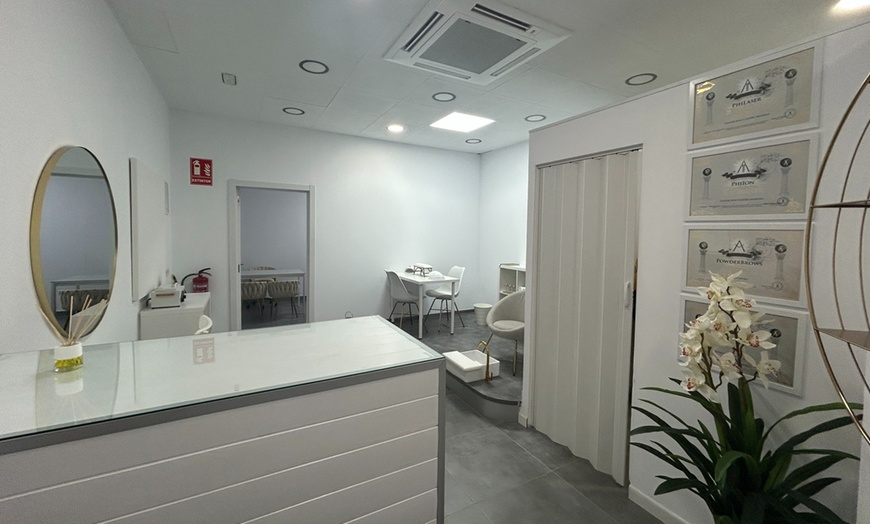 Image 6: Micropigmentación de cejas o labios o eliminación de micropigmentación