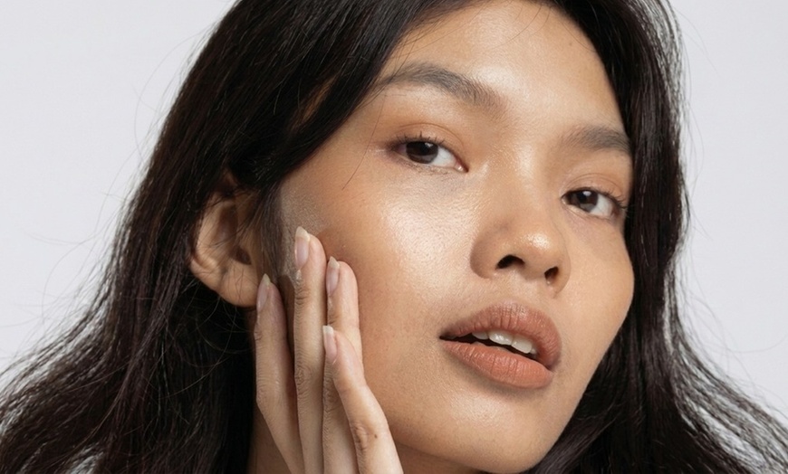 Image 8: 1, 3, or 5 Fractional Laser Skin Resurfacing Sessions for Full Face