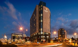 Cardiff: 4* Room Stay with Wine