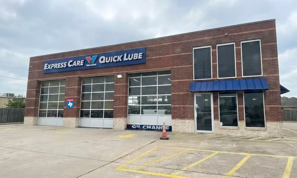 Quick Full Service Synthetic Oil or Blend Oil Change for One/Two Cars