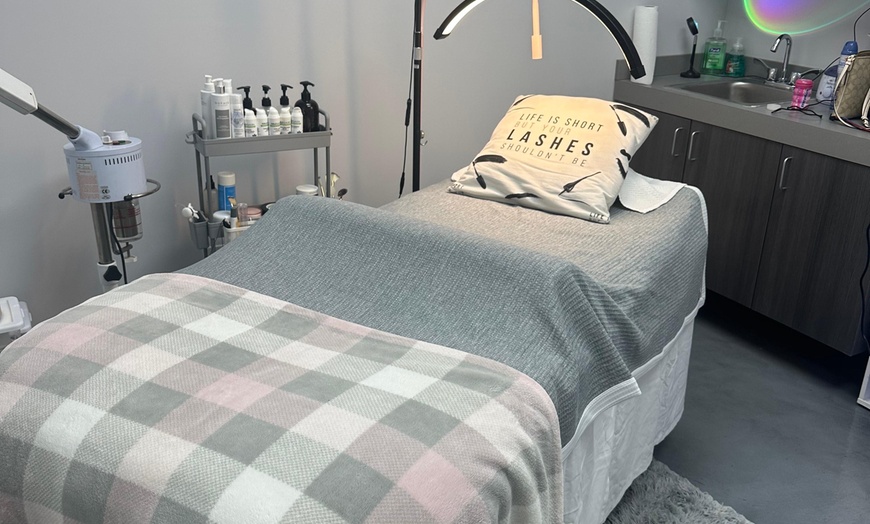 Image 3: Perfectly Shaped Brows with Lamination and Tint Combo