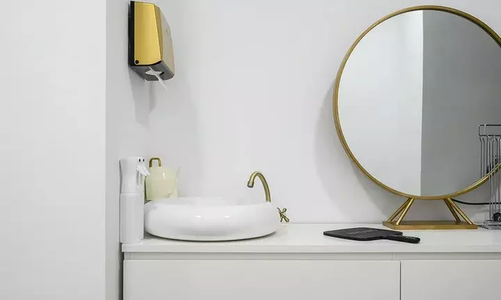 Limpieza facial con masaje kobido, con opción a peeling y dermapen