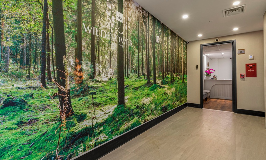 Image 3: Relax with a 60 or 90-Min Body & Foot Combo Massage For Solo or Couple