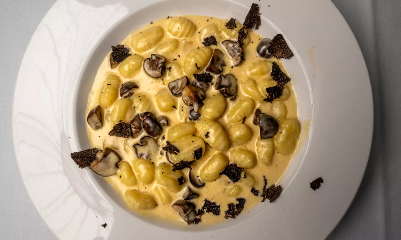 $50 or $100 Dining Credit at Chef's Roma Kitchen