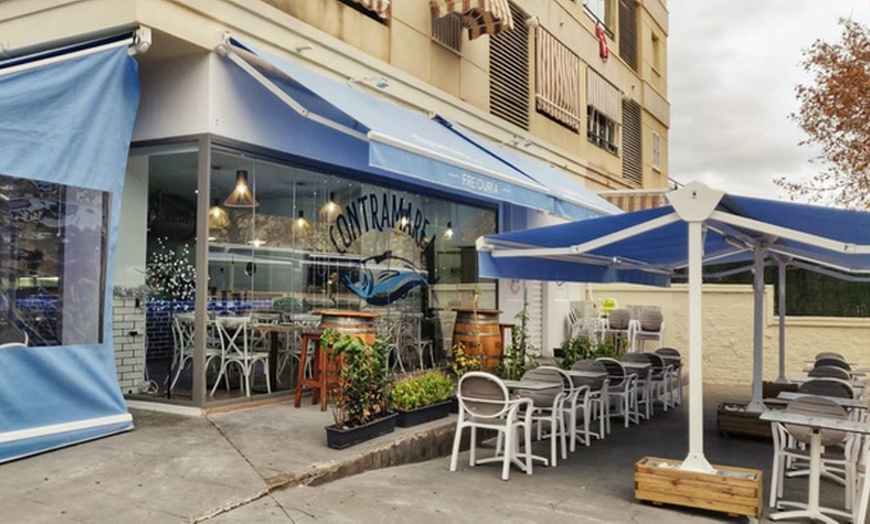 Image 10: Del mar a la mesa: menú de pescaíto malagueño para 2 o 4 personas