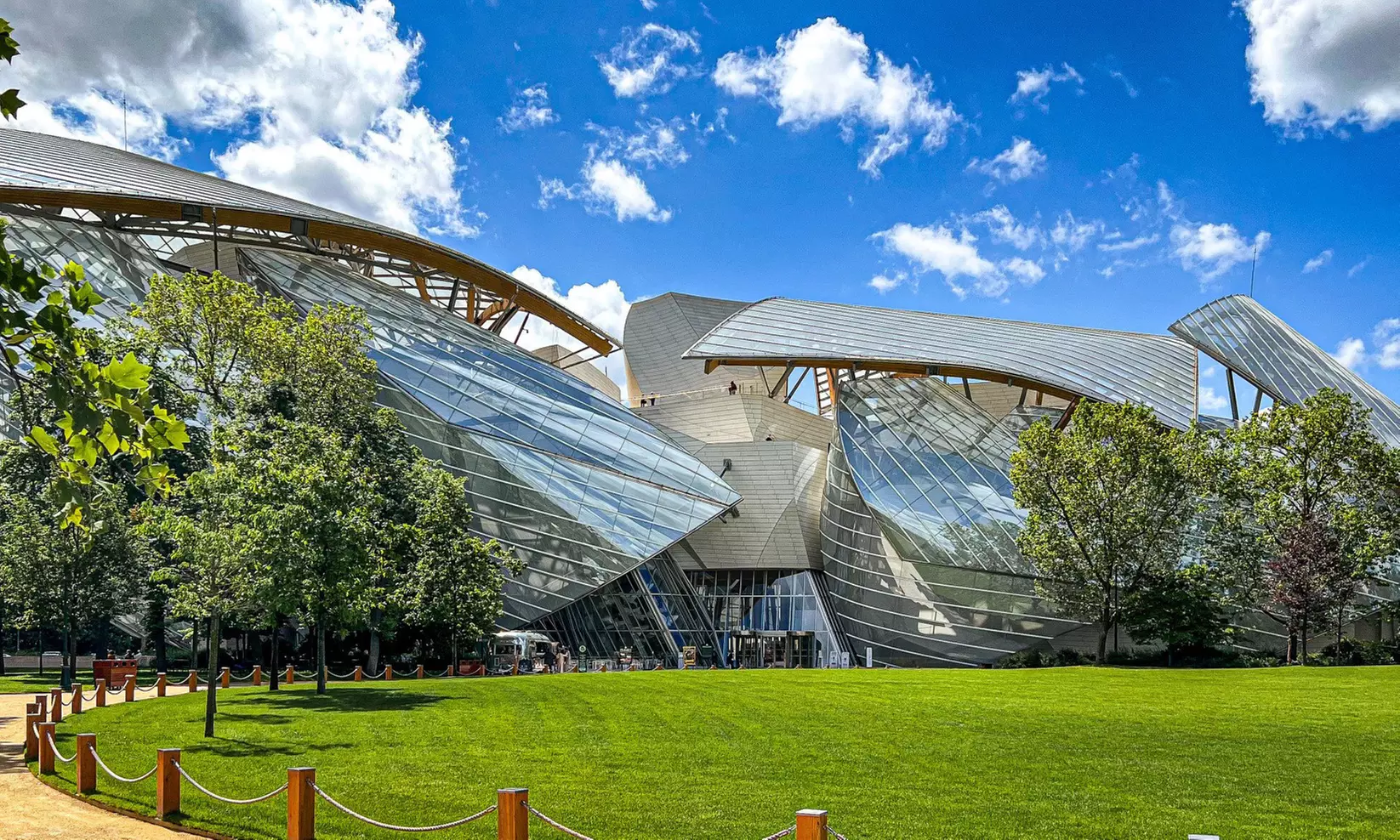 Paris: Standard-Zimmer mit Queensize-Bett