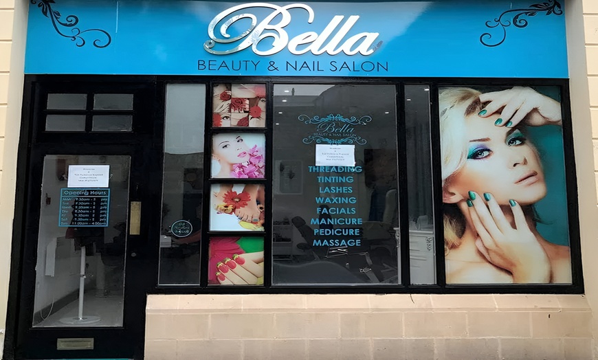 Image 6: Refresh and Glow with Express, Relaxing, or Deep Cleansing Facial 