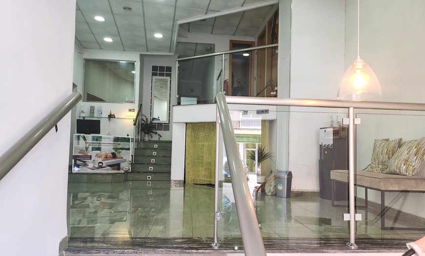 Image 3: 1, 2 o 4 sesiones de criolipólisis y presoterapia