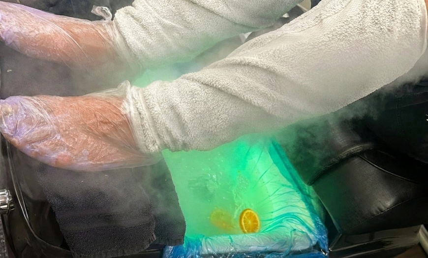 Image 3: Refreshing Steam Pedicures and Professional Gel Manicure Sets