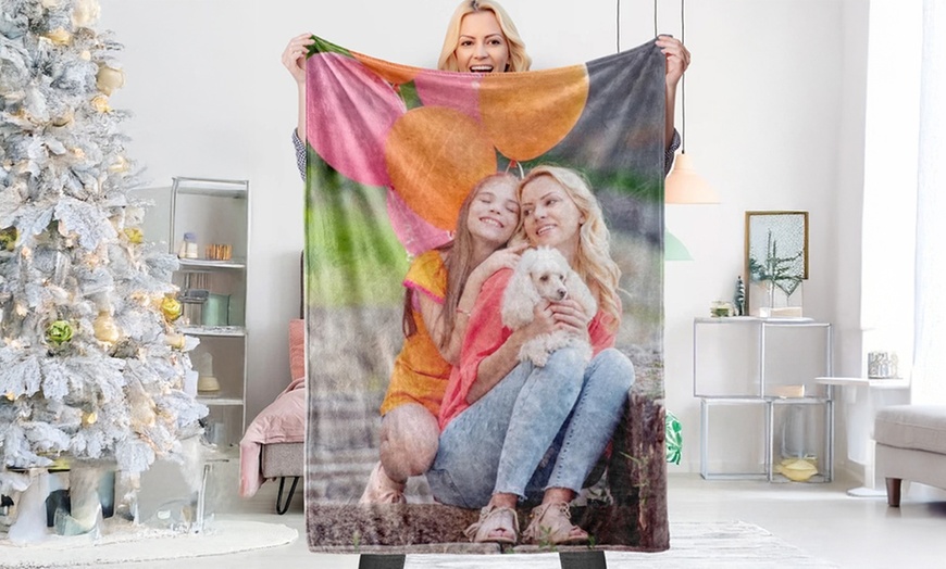 Image 9: Custom Photo Blankets