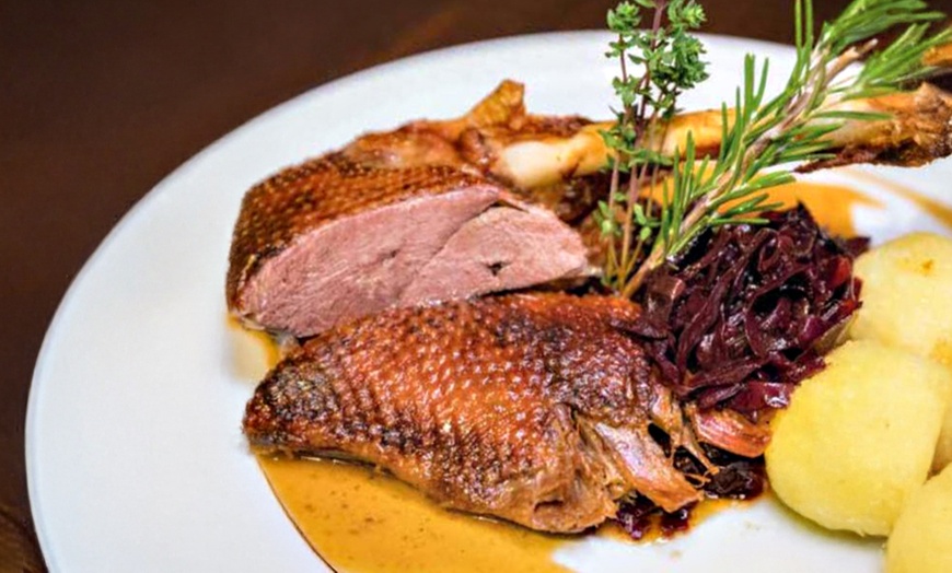 Image 1: Kulinarischer Wintergenuss: Entenbuffet für 1, 2 oder 4 Personen