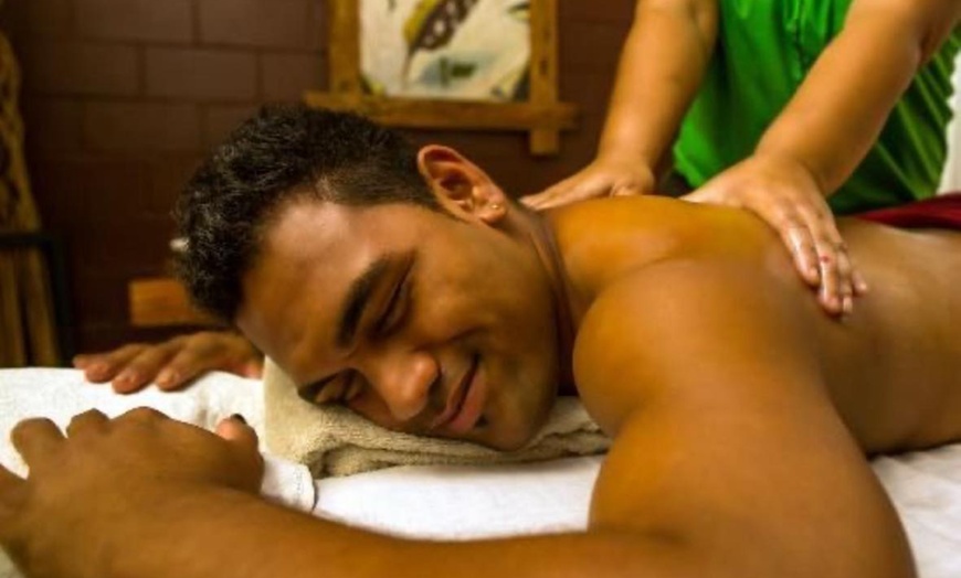 Image 1: Full Man Grooming: Mani, Pedi, Beard Treatment, Foot Detox & More