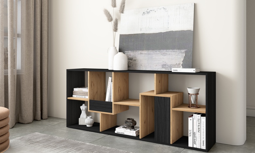 Image 24: Bibliothèque au design ludique