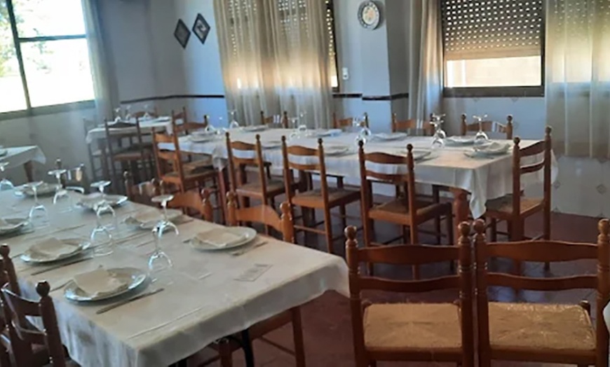 Image 6: Arroz para 2 o 4 personas con paella y opción a paseo en barca