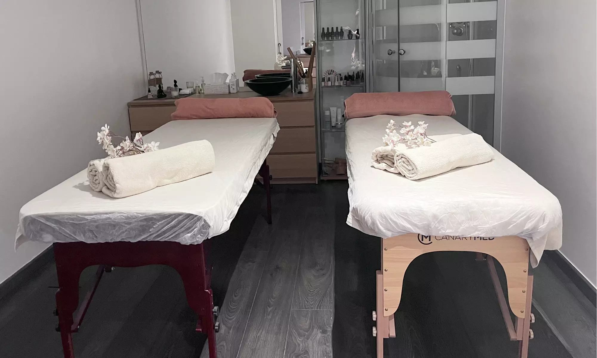 Ritual romántico para 2: masaje relajante con cava o zumo y chocolate