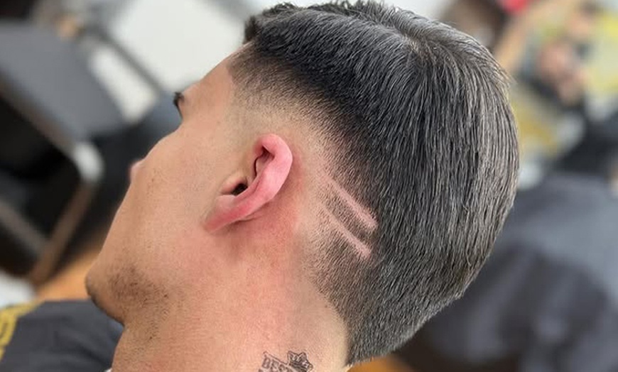 Image 2: Waschen, Schneiden & Föhnen oder Ansatzfarbe, Strähnen oder Balayage