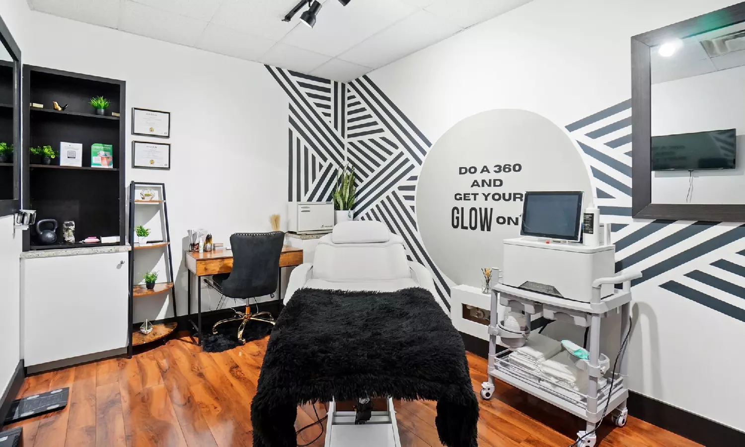 Cryo Facial, Slimming, or Toning Sessions with Consultation
