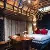Image 23: Oxfordshire: 5* Luxurious Hotel Break with Dinner & Champagne