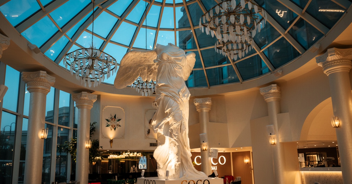 Up To Aed 100, 200, 300 Or 500 To Spend On Food And Beverages Up To Aed 100, 200, 300 Or 500 To Spend On Food And Beverages