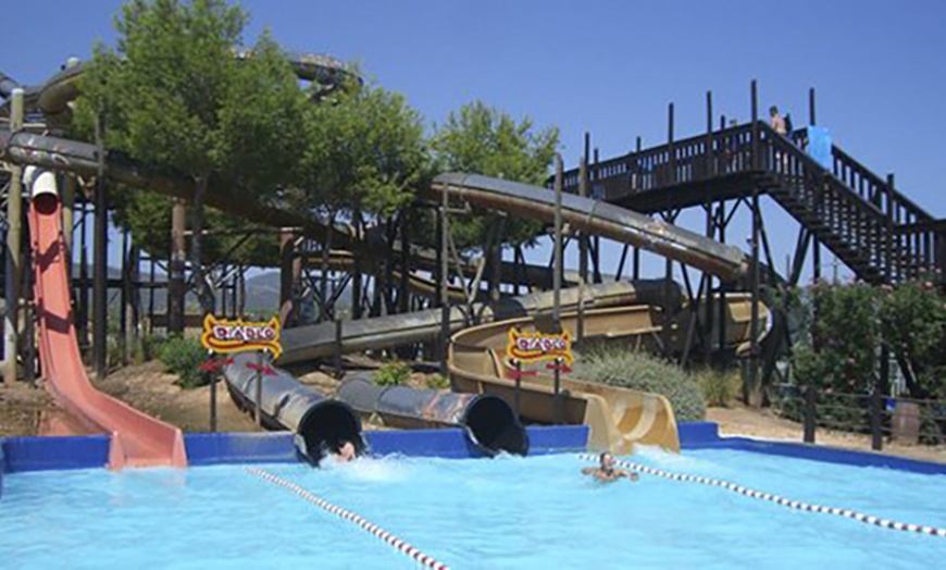 Image 2: Entrada al Western Water Park para todas las edades