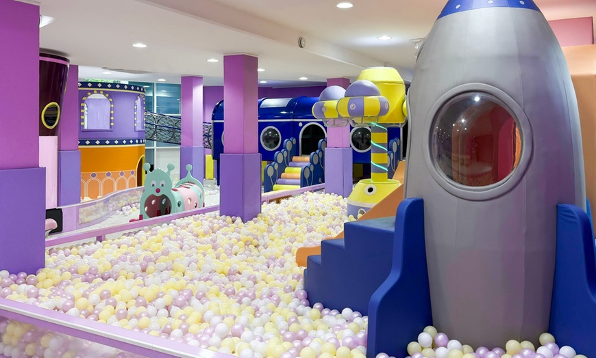 Image 1: 2 Std. Indoorspielplatz für 1-2 Kinder und 1-2 Erwachsene in München